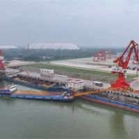 滿載砂石的萬噸貨輪駛向長江下游!江海對流新格局開啟